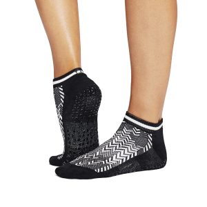 גרבי פילאטיס עם אחיזה